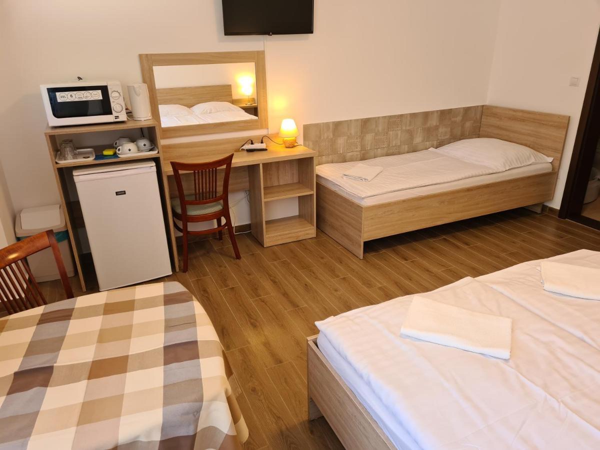Tancsics Vendeghaz Hotell Siófok Rom bilde
