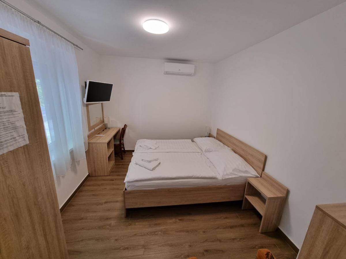 Tancsics Vendeghaz Hotell Siófok Eksteriør bilde