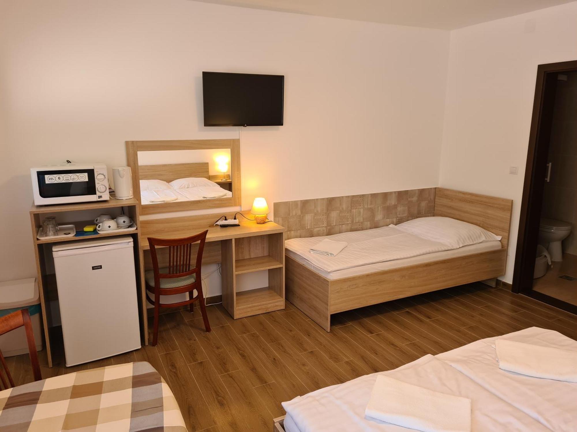 Tancsics Vendeghaz Hotell Siófok Rom bilde