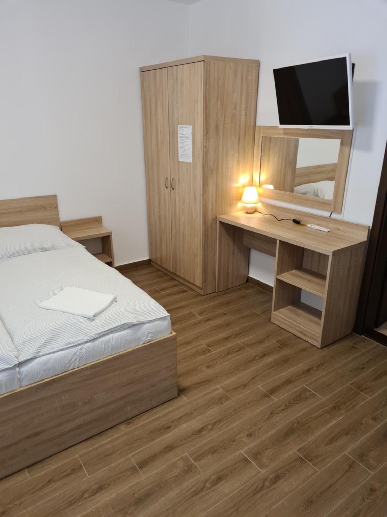 Tancsics Vendeghaz Hotell Siófok Rom bilde