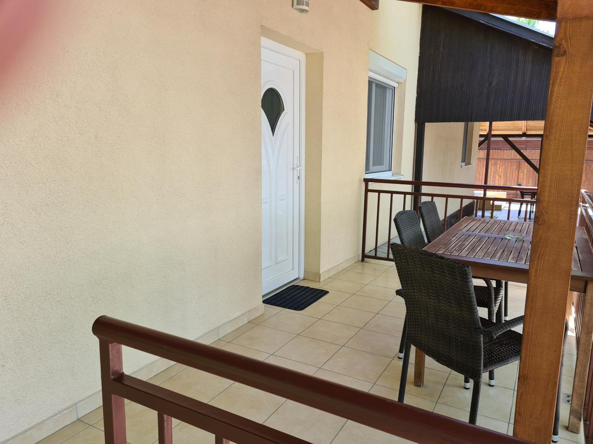 Tancsics Vendeghaz Hotell Siófok Rom bilde